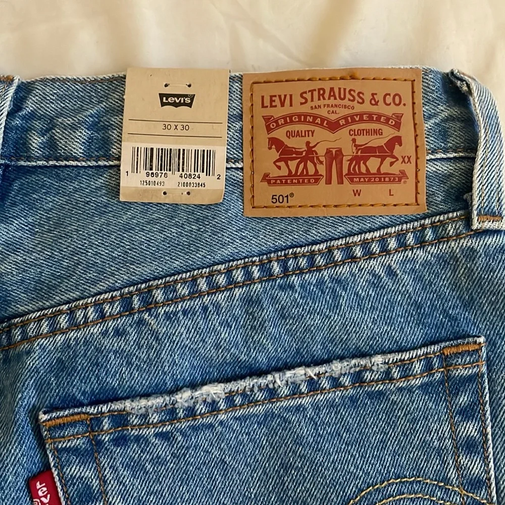 Levi’s - Picture 5 of 6